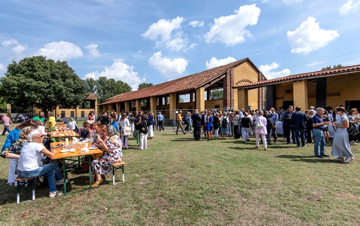 Un evento di presentazion stampa della Cascina Un evento di presentazion stampa della Cascina
