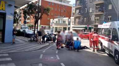 Ancora incidenti in viale Marconi: investito un ciclista in una rotatoria [FOTO]