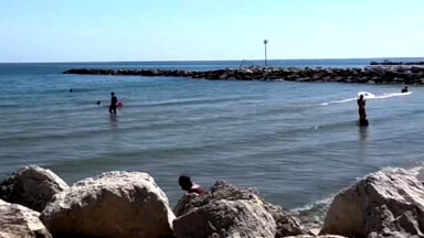 Anche la spiaggia di Citt&agrave; Sant'Angelo diventa senza barriere: realizzati dal Comune i lavori di adeguamento [VIDEO]