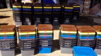 La critica ad Ambiente spa dei residenti nella zona di Colle Pineta: "Da noi non esiste la vera raccolta porta a porta"