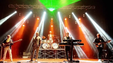 Opera Seconda (Pooh tribute) in concerto ad Hai Bin