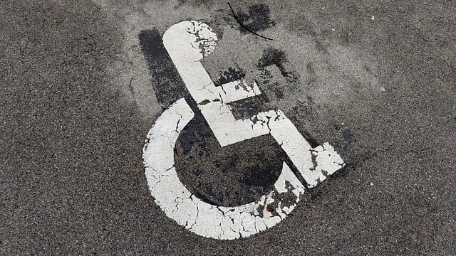 Come richiedere la realizzazione e l'assegnazione di un'area di sosta per disabili a Pescara