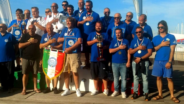 I pescaresi della Dolphin Club di Pescara sono ancora Campioni d'Italia! [FOTO]