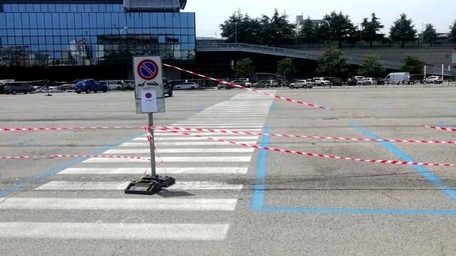Sempre meno posti auto e "cantieri a sorpresa" nell'area di risulta: negozi vuoti e commercianti esasperati