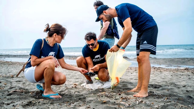 Giornata dell&rsquo;ambiente e degli oceani: volontari all&rsquo;opera anche a Pescara