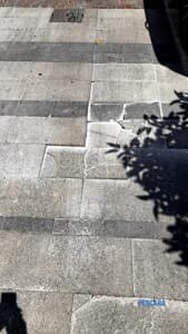 "Pavimentazione dissestata in via Trieste", la segnalazione di un lettore [FOTO]