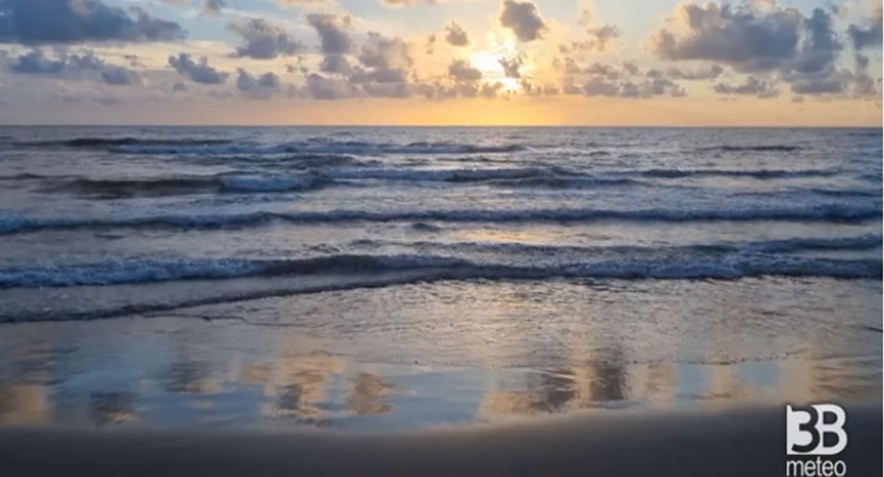 oceani sempre pi&ugrave; caldi