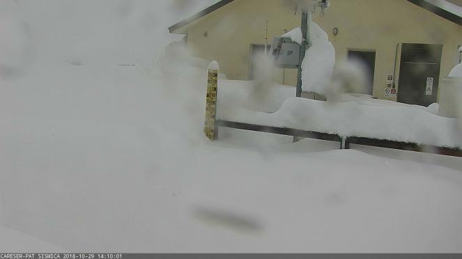 Oltre un metro di neve in Val di Sole (2600m) Oltre un metro di neve in Val di Sole (2600m)