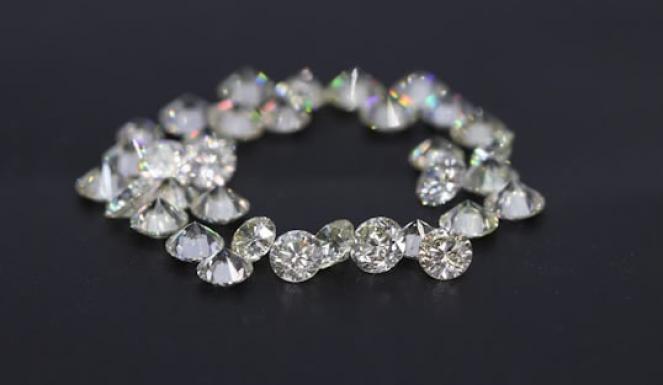 Sotto la superficie di Mercurio potrebbe nascondersi uno strato di diamanti spesso 18 chilometri.