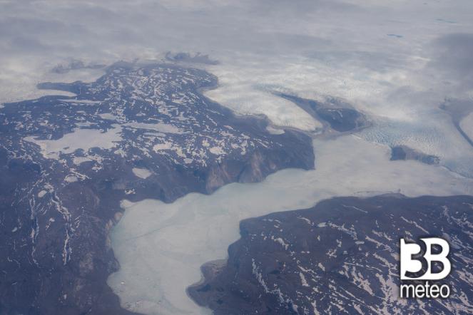 Esplorazione della tundra di Kangerlussuaq alla ricerca del bue muschiato e delle renne